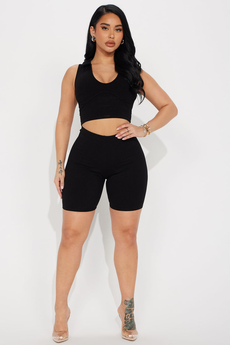 Fashion nova plus store size biker shorts