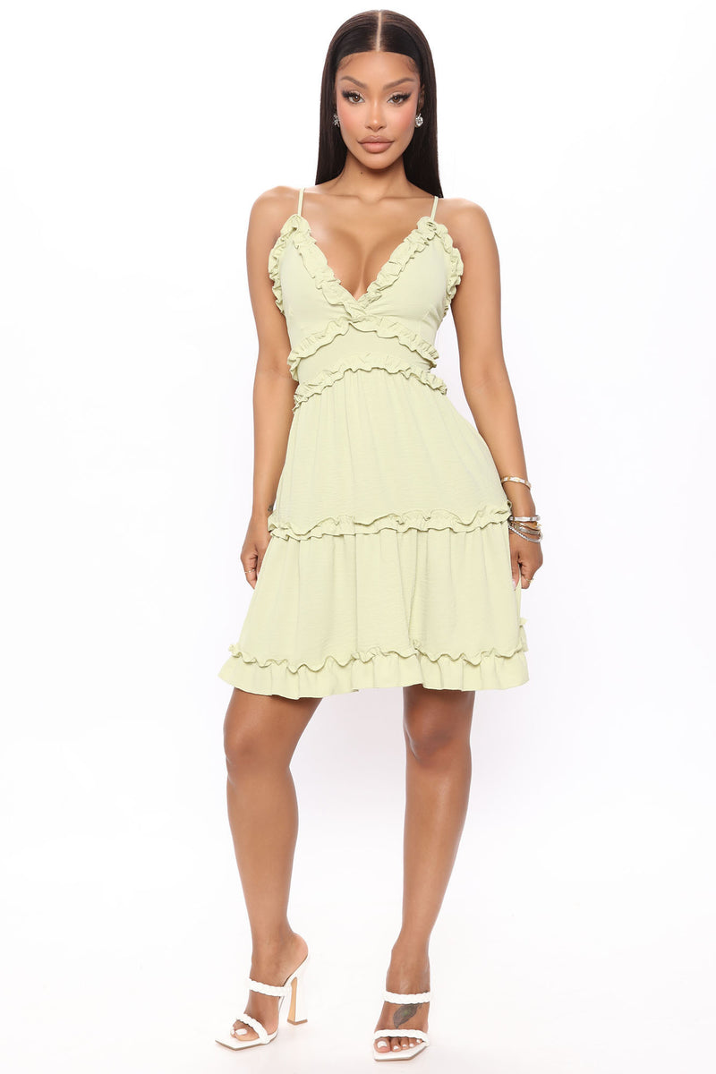 Fashion nova flowy dress clearance