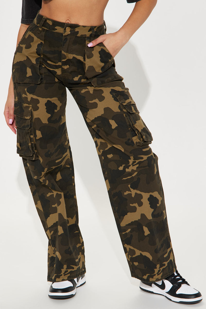 No Catching Feelings Camo Cargo Pant - Camouflage