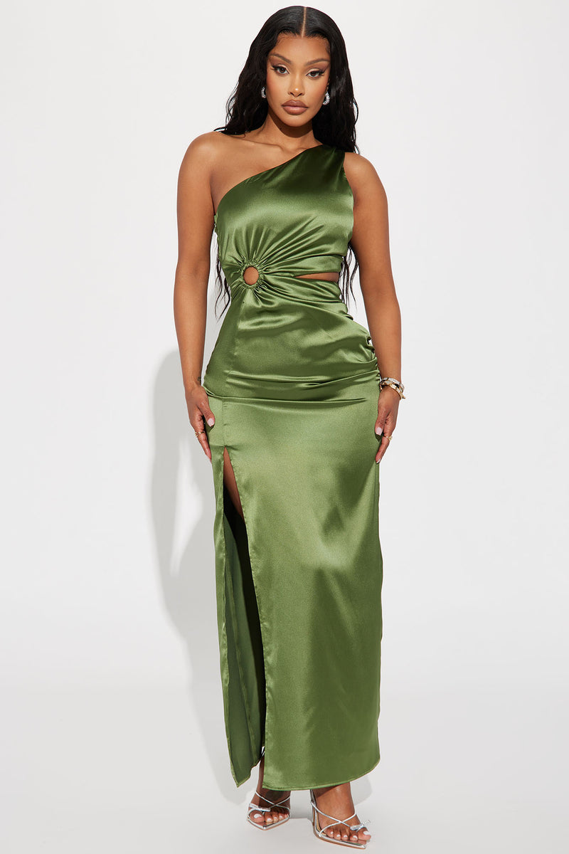 Emerald green one shoulder satin ruched sale maxi dress