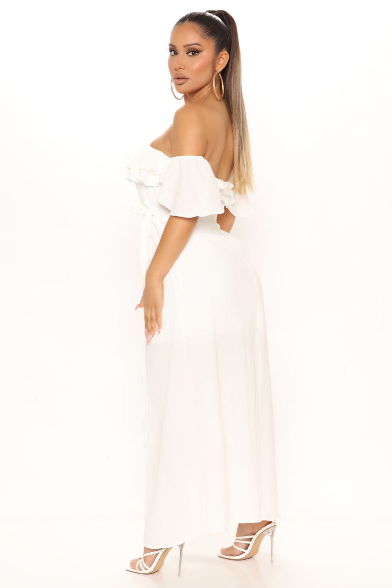 Fashion nova white dress off 2025 shoulder