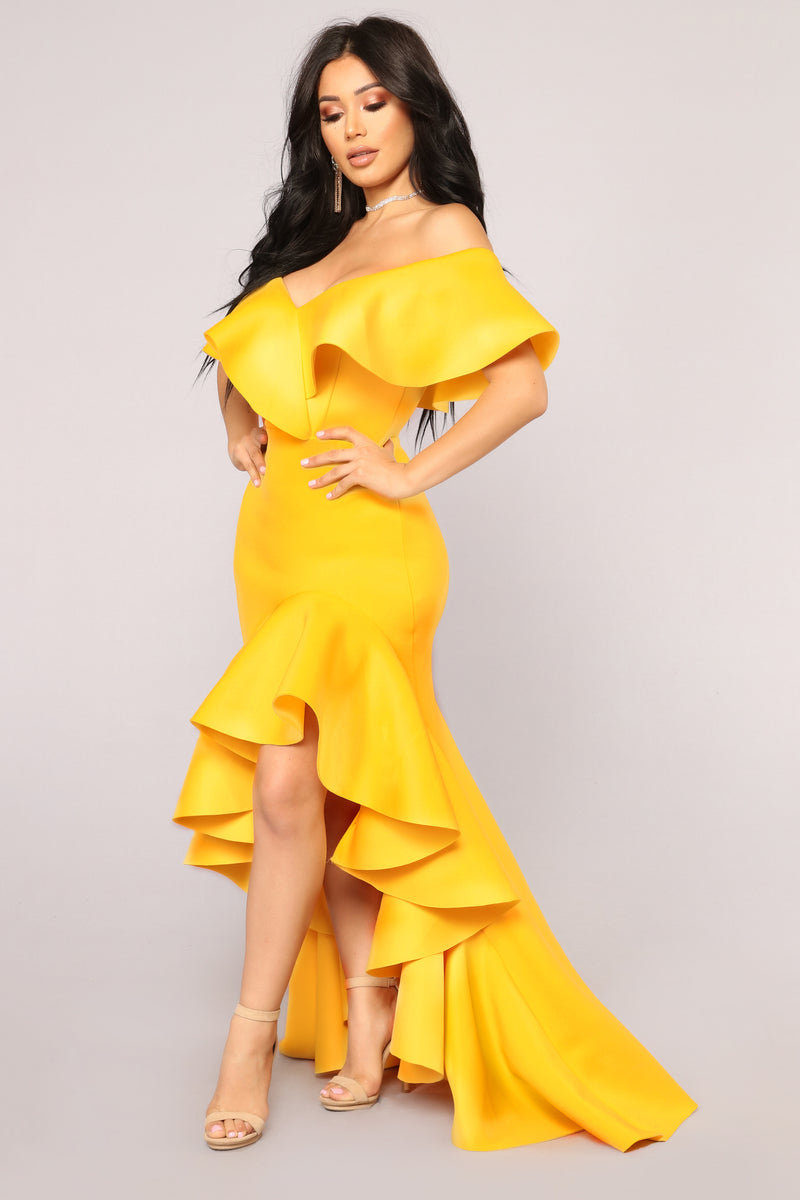 Fashion nova clearance yellow dresses