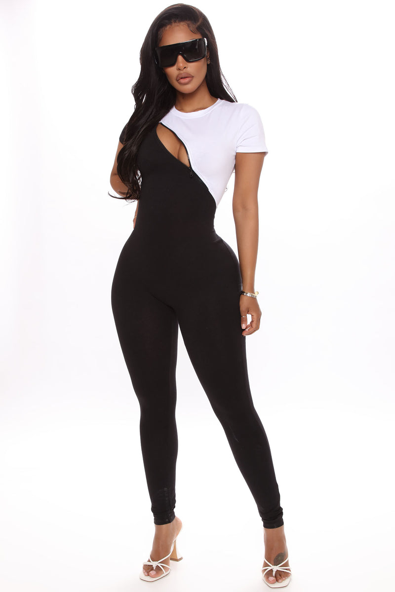Fashion nova black and white jumpsuit clearance