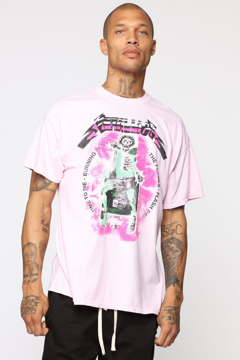 Pink metallica deals t shirt