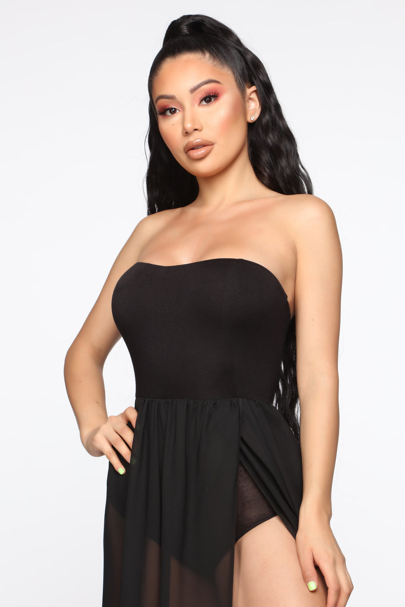 Fashion nova hot sale exhibit a dress