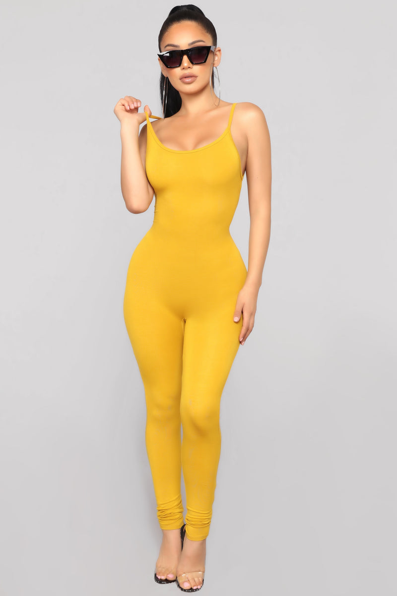 Yellow jumpsuit fashion nova 2025