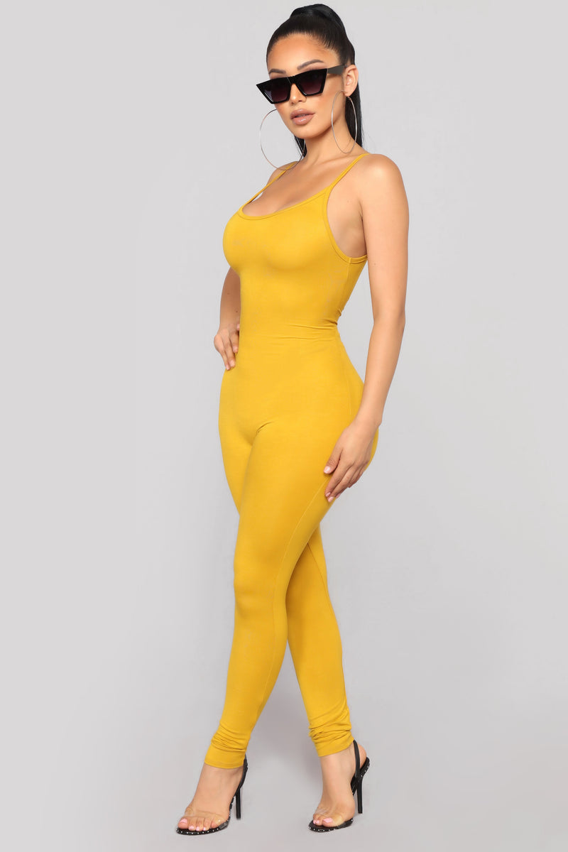 Fashion nova yellow jumpsuit 2025