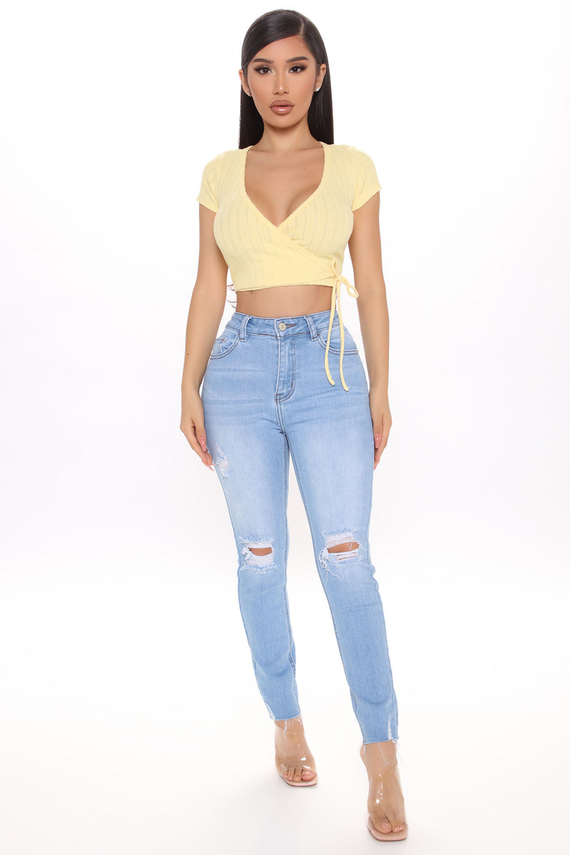 Fashion nova cheap yellow crop top