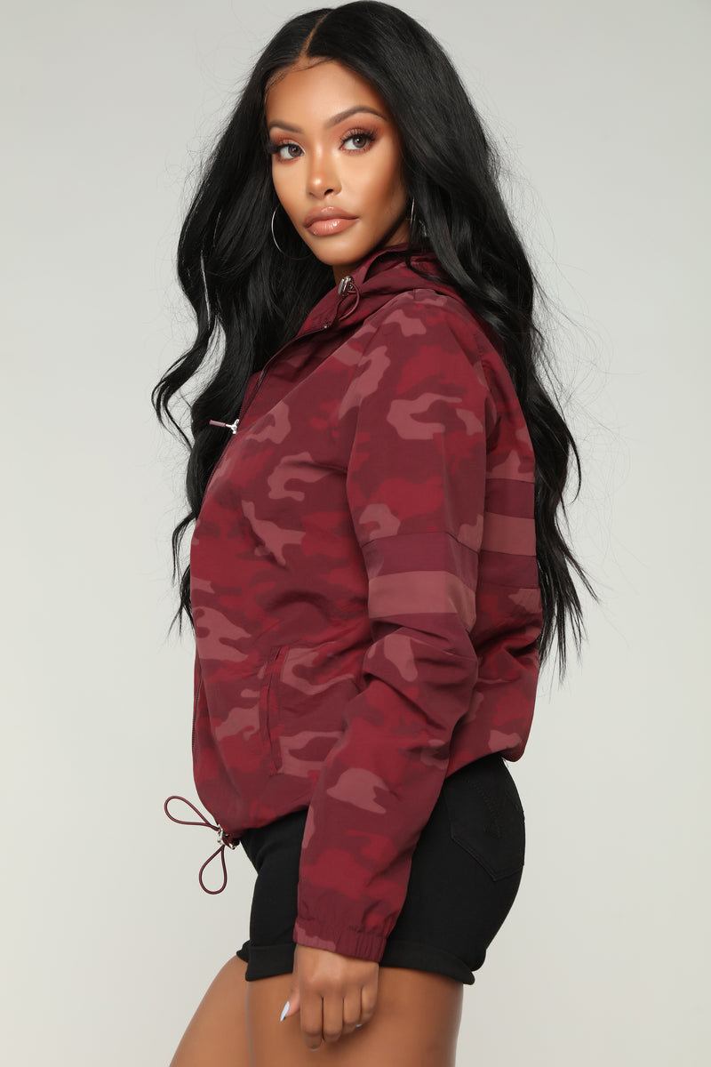 Burgundy camo jacket on sale