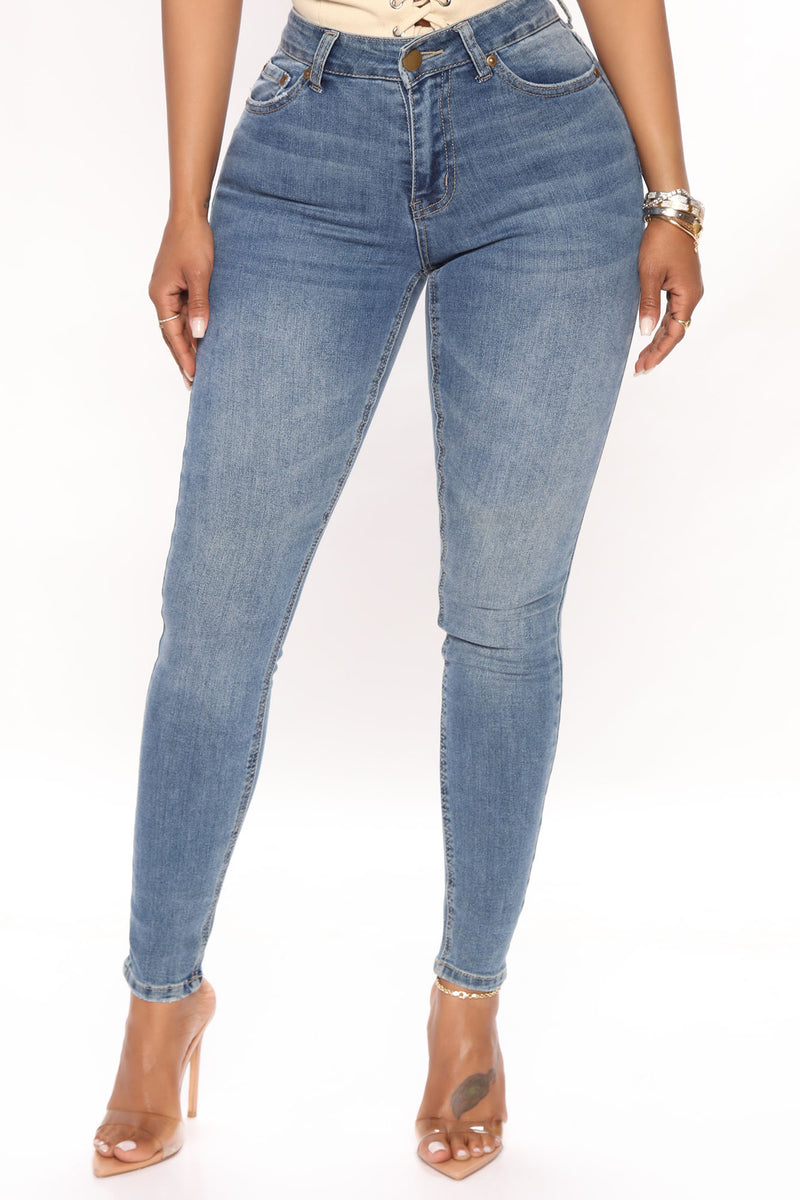Fashion nova blue jeans sales
