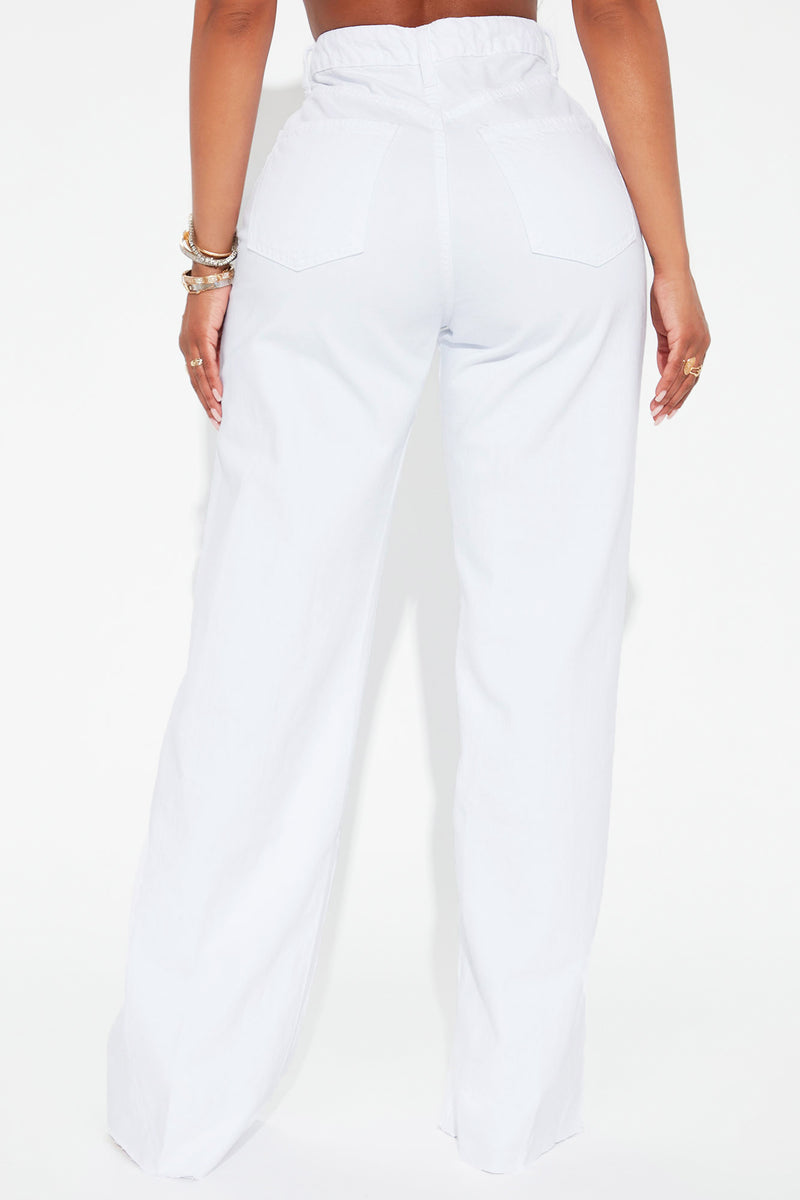 White jeans fashion nova best sale