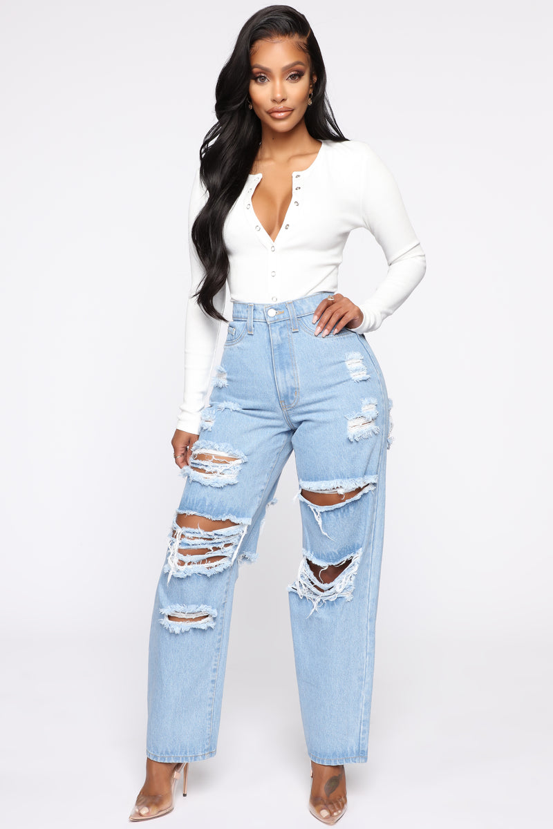 Mom jeans deals fashion nova