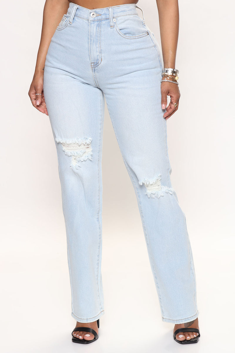 Goin' The Distance Straight Leg Jeans - Light Wash