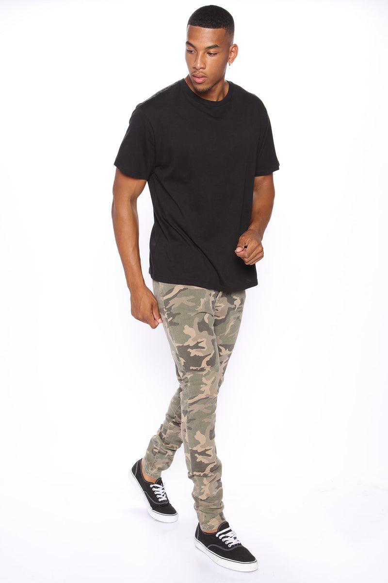 Camo skinny hotsell jeans outfit