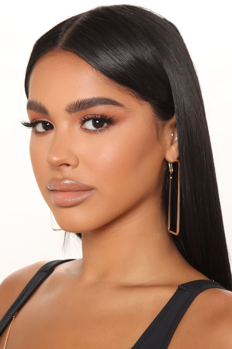 Hoop earrings fashion nova hot sale