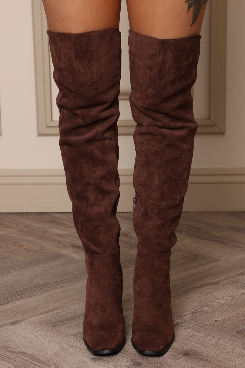 Essence over the discount knee stretch boot
