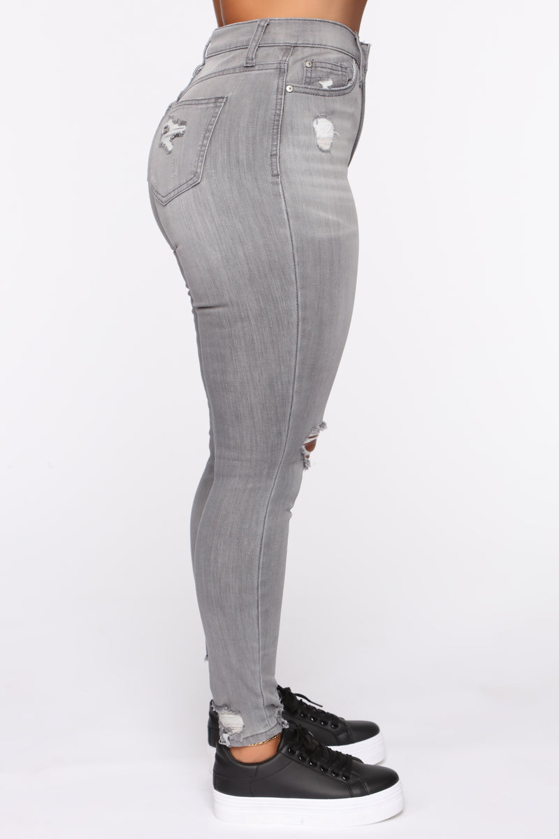 Fashion nova online petite jeans