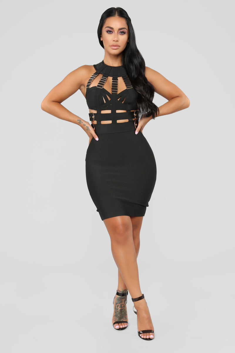 Black bandage 2025 dress fashion nova