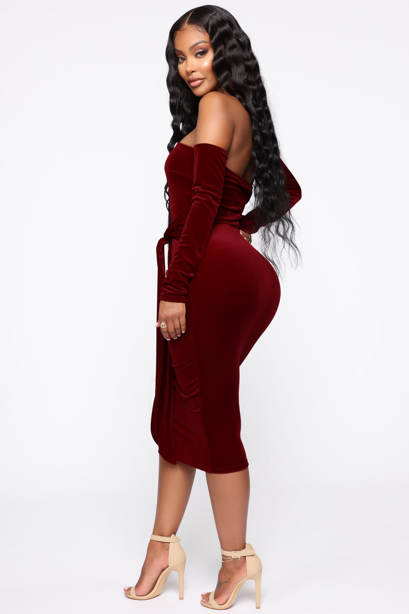 Burgundy off the sales shoulder midi dress