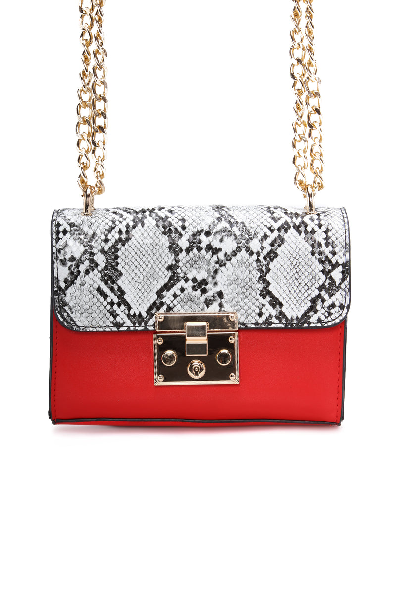 Red purse sales fashion nova