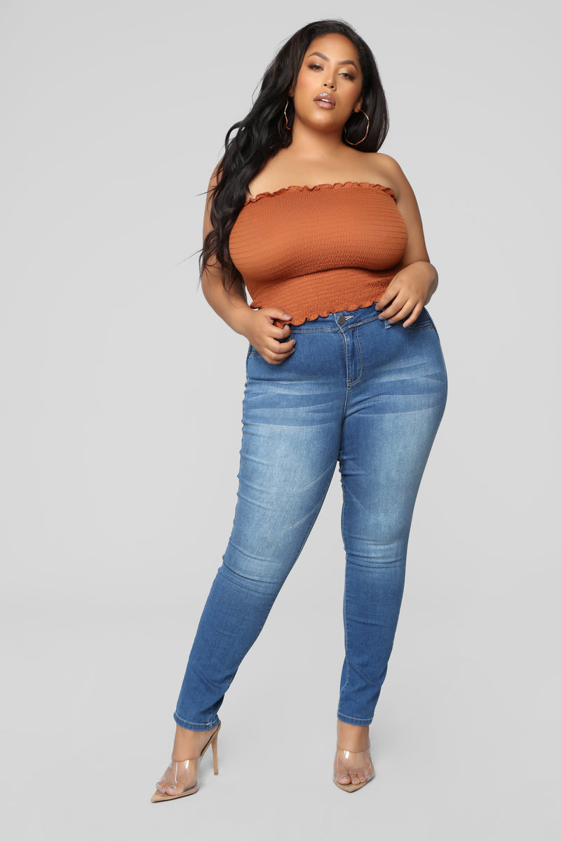 Fashion nova store medium size