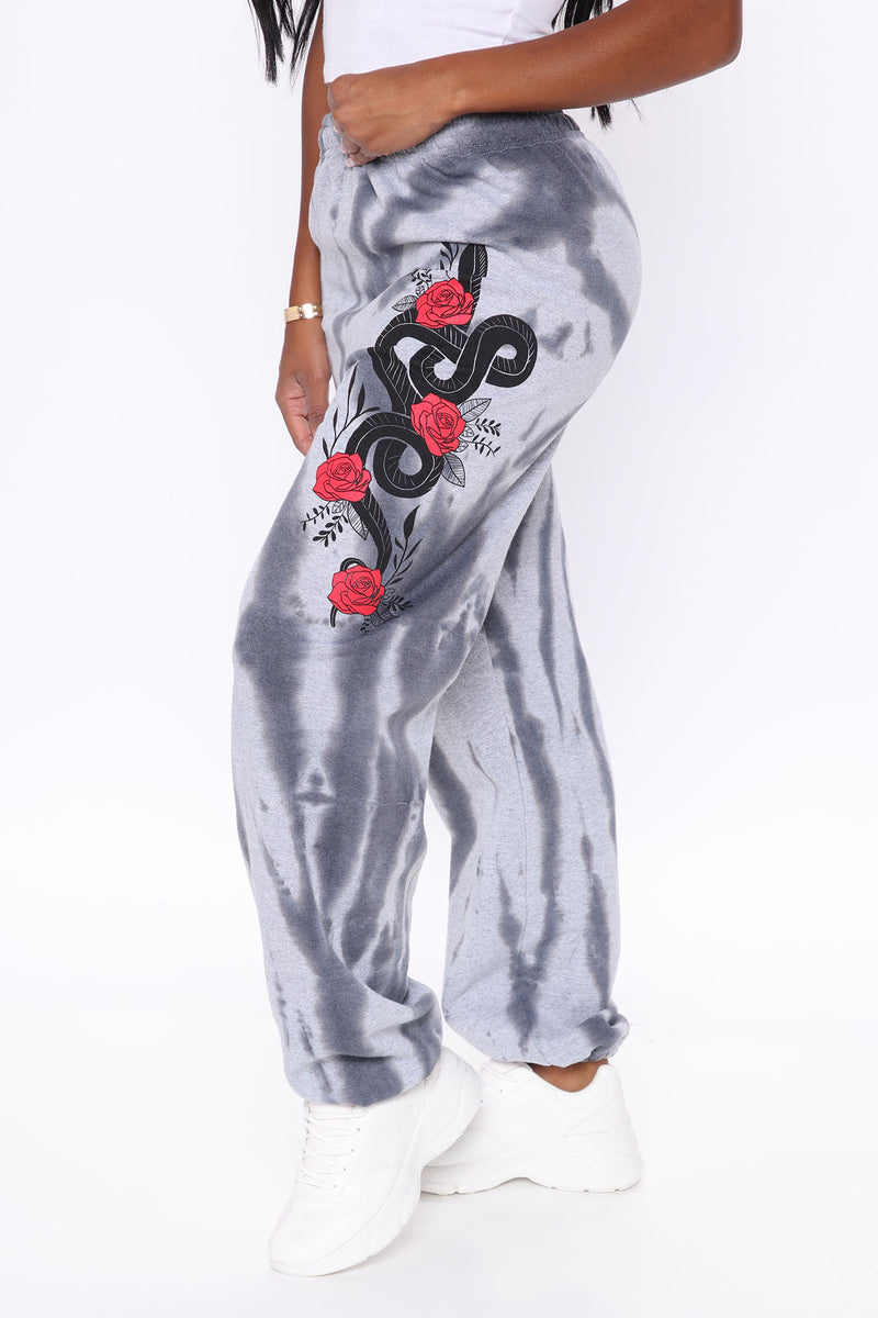 Tie dye sweatpants online fashion nova