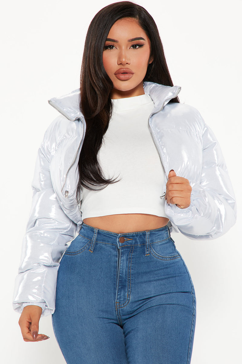 Cropped vinyl shop puffer coat