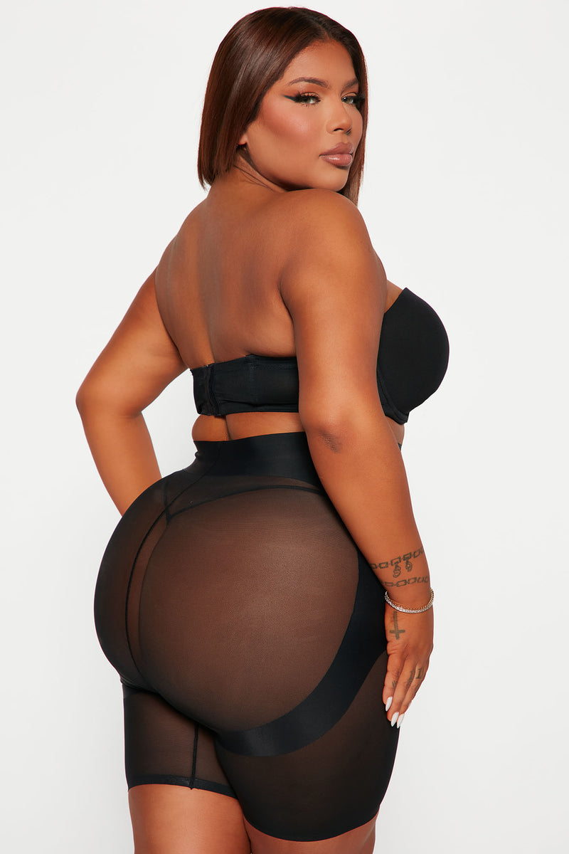 Plus size black top booty