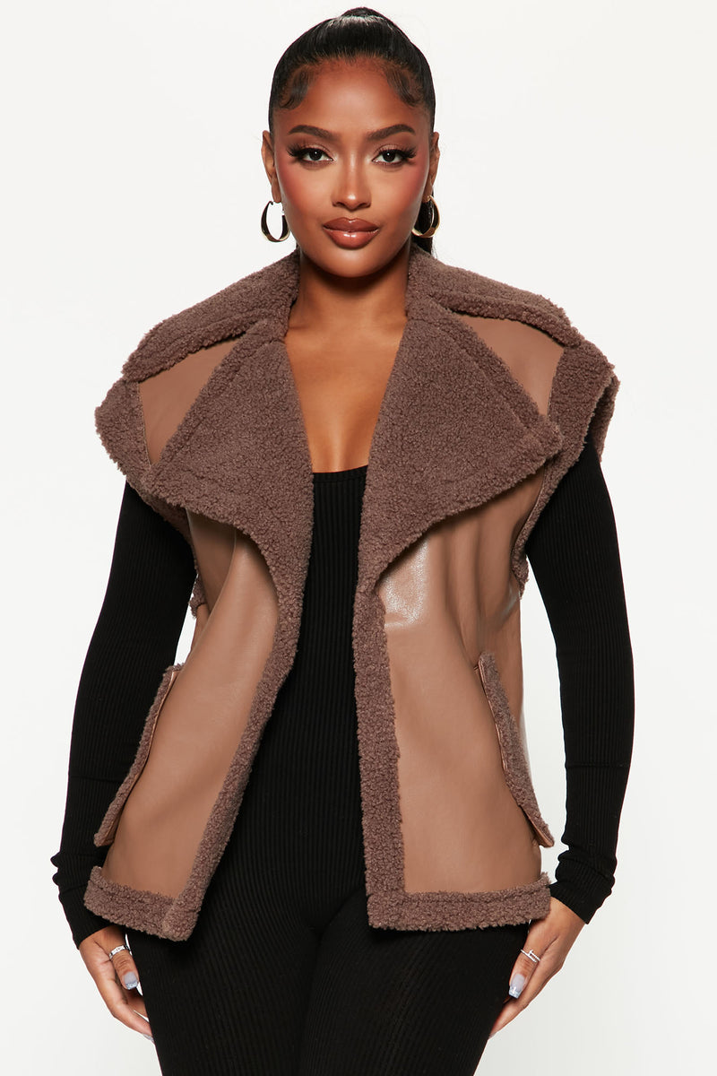 Taupe faux fur vest store
