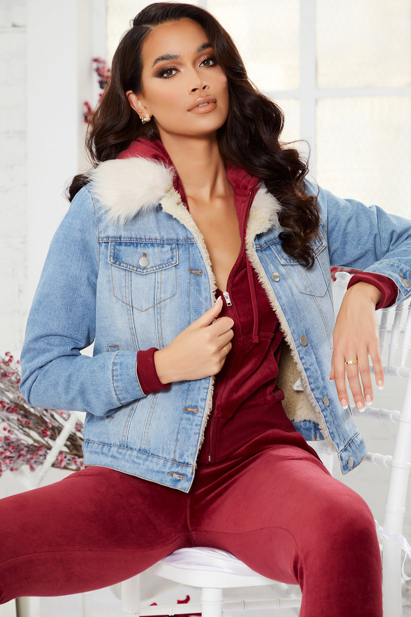 Red denim discount jacket with fur