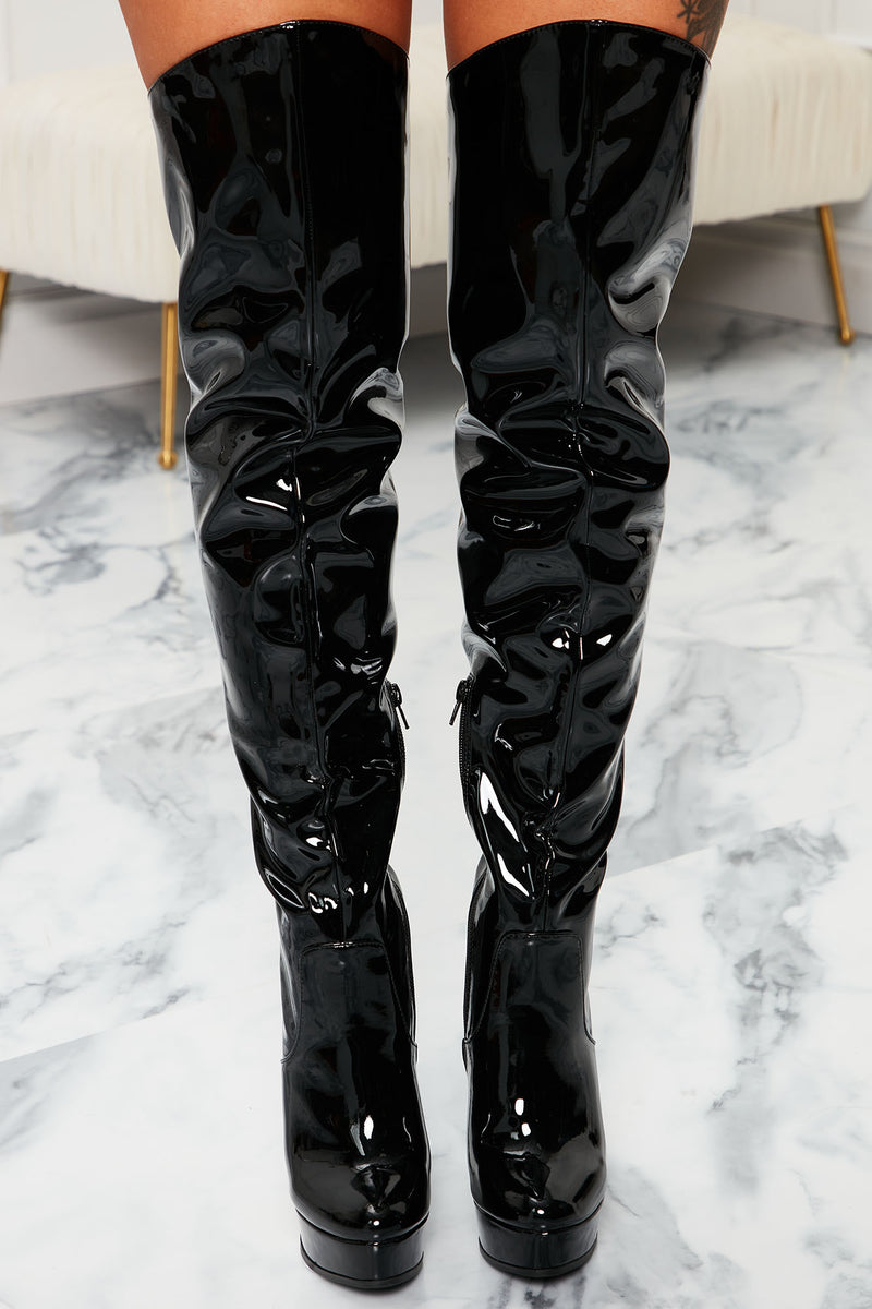 Seductive Patent Leather Thigh High Boots Black / 9