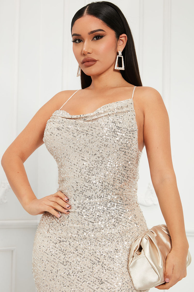 Money bag clutch fashion nova 2025