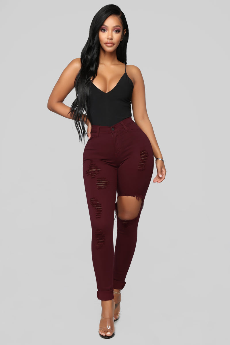 Burgundy ripped outlet jeans