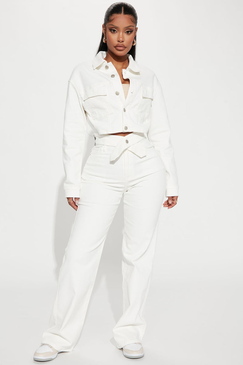 White jean jacket fashion nova discount