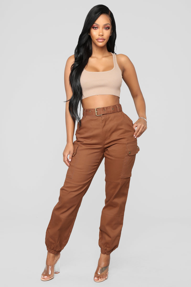 Cargo Chic Pants - Brown
