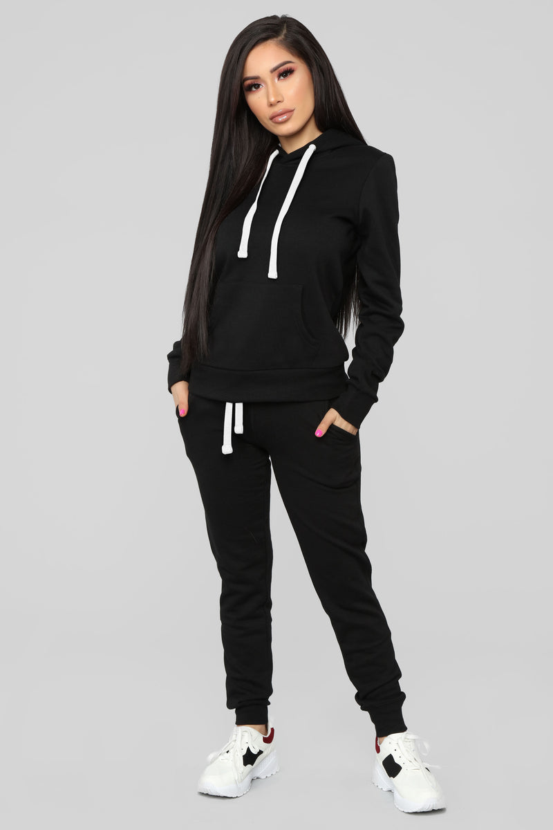 Relaxed Vibe Solid Hoodie Black