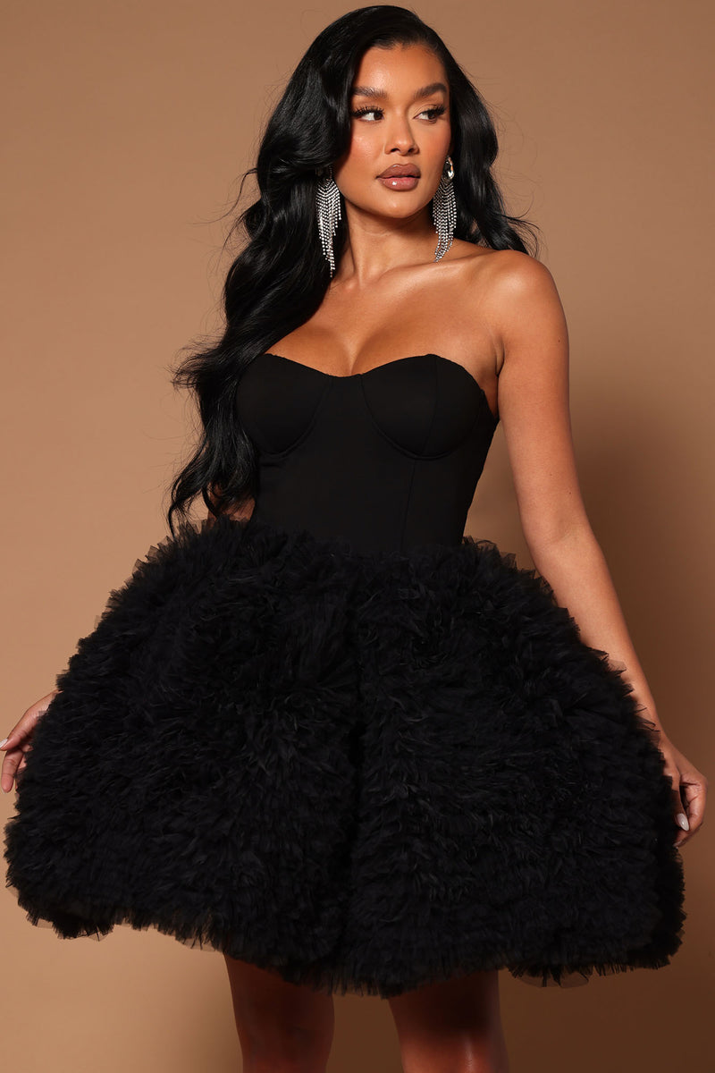 Black puffy short dress hotsell