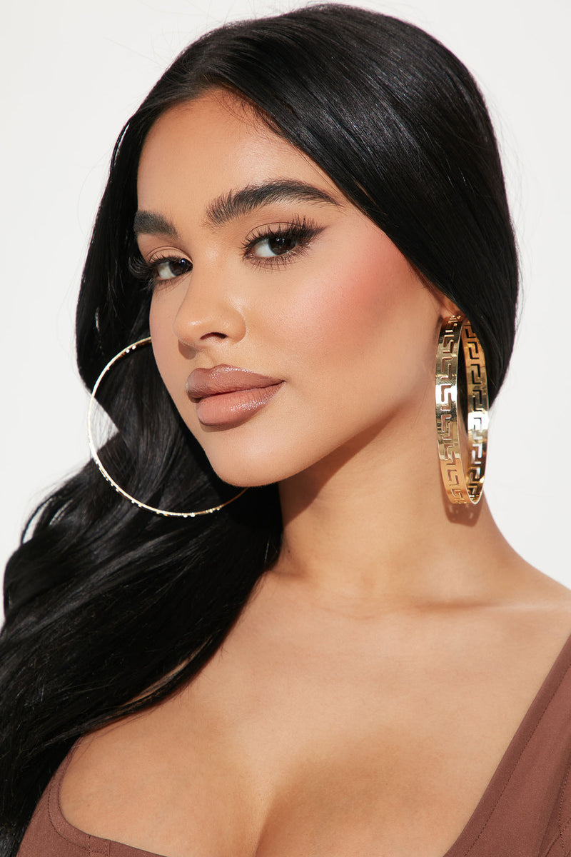 Fashion nova hoop earrings sales