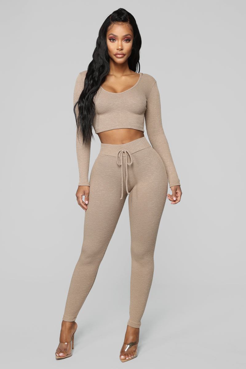 Fashion nova top wanderlust leggings