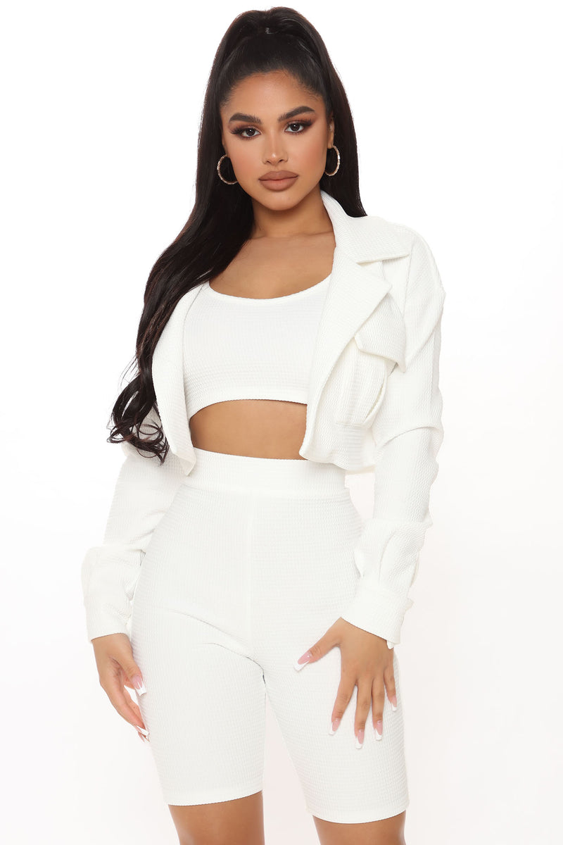 Fashion nova sale white biker shorts