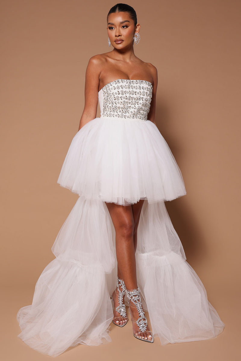 Fashion nova hot sale wedding dresses
