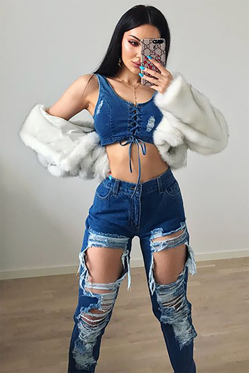 Fashion nova best sale ripped boyfriend jeans