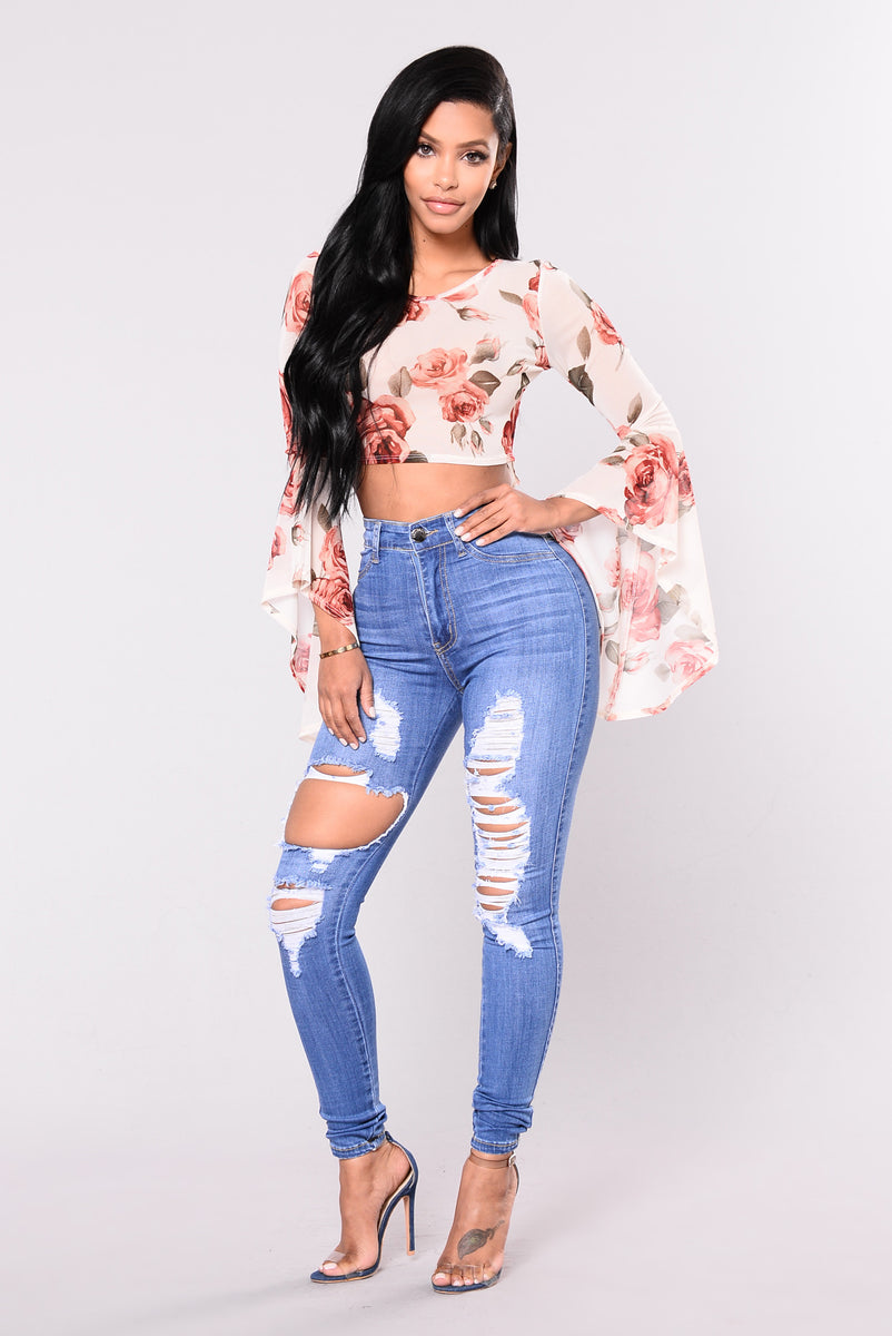 Fashion nova cropped jeans 2025