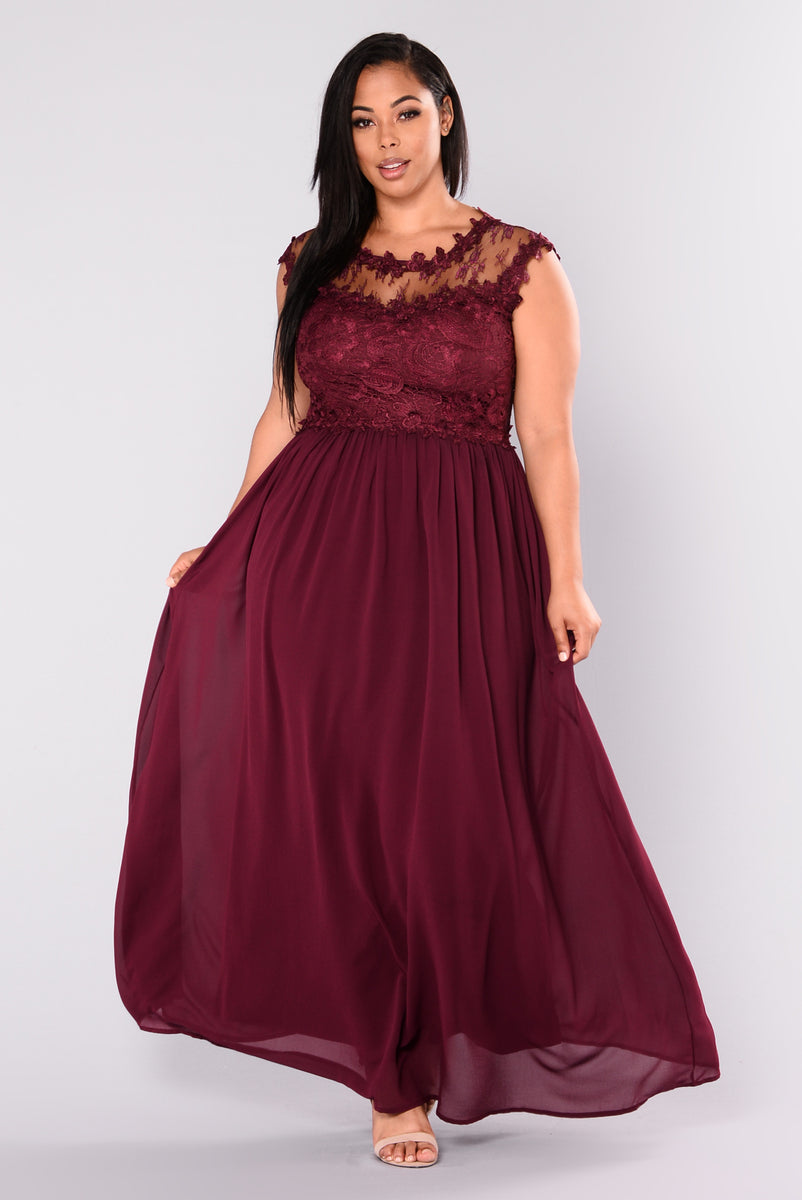 Halley Lace Maxi Dress