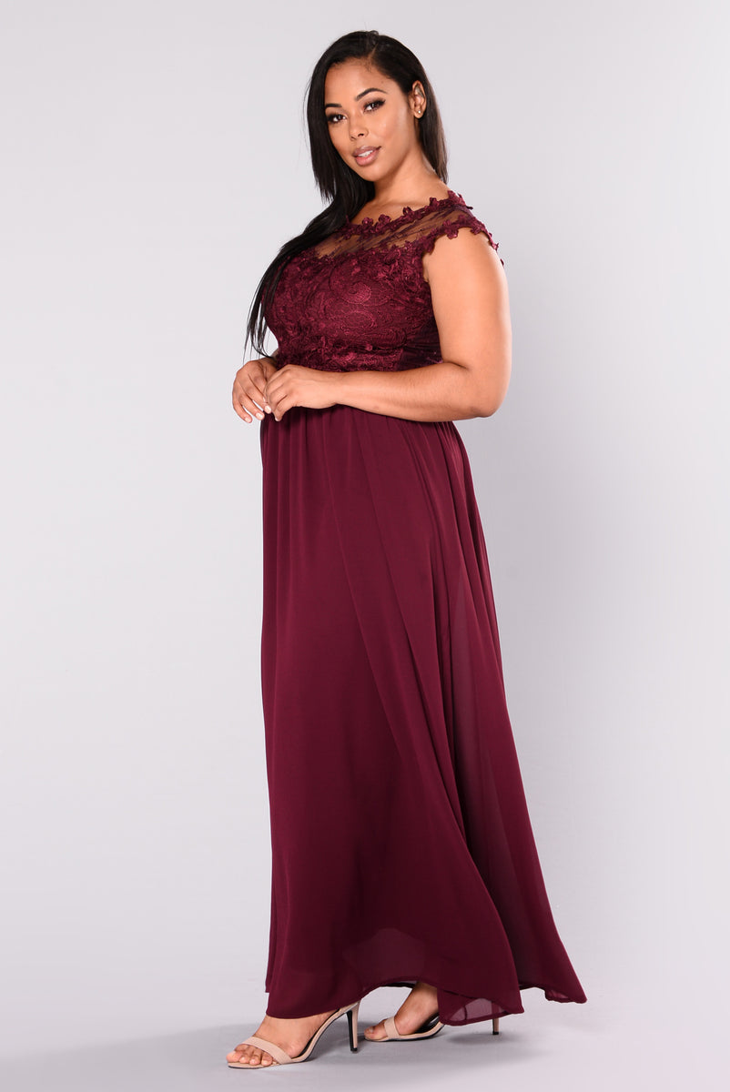 Halley Lace Maxi Dress