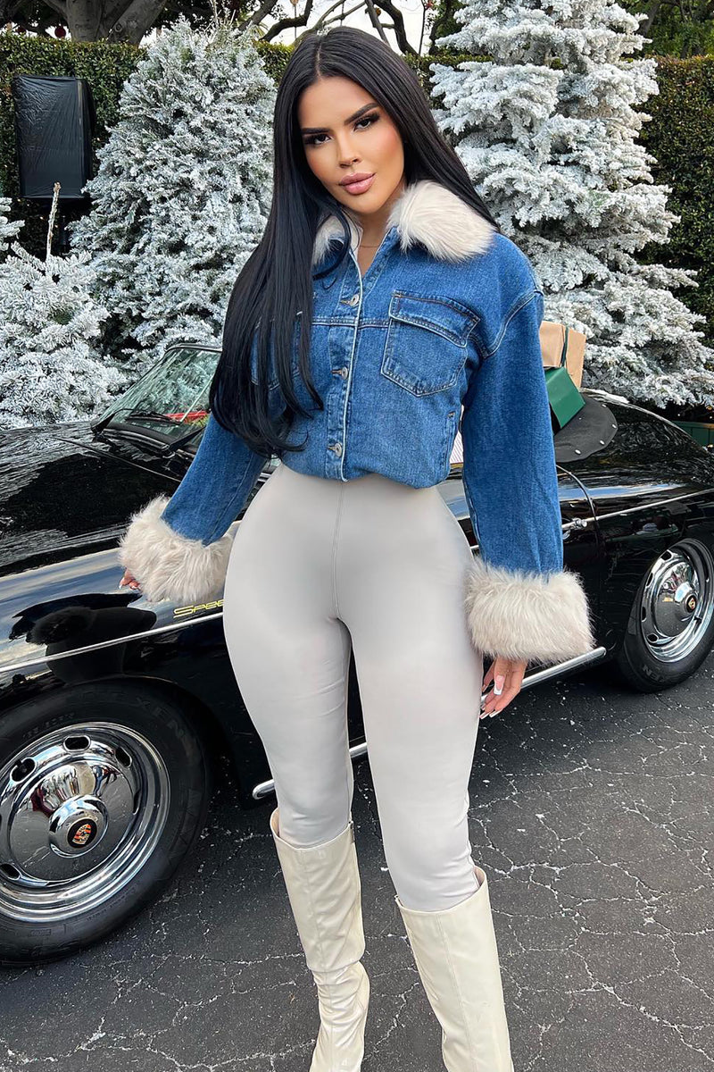 Fashion nova jean hotsell jacket with fur