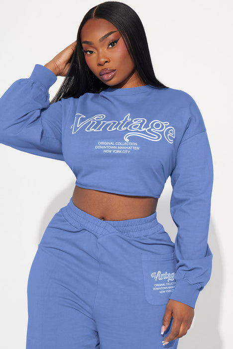 Blue cropped store sweatshirt