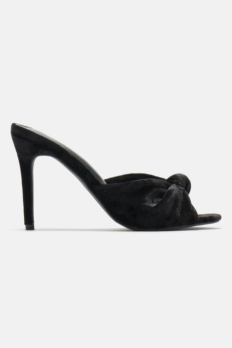 Cute sales black mules
