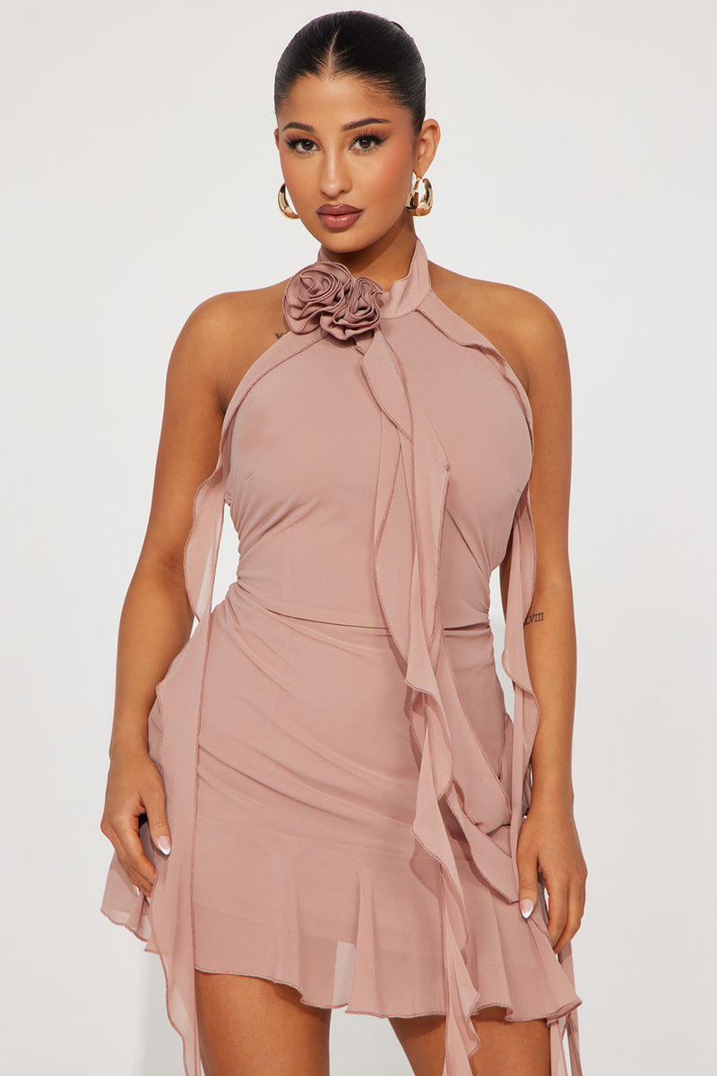 MOEVA Brielle Blouson Sleeved V-Neck Mini Dress With Cut Out