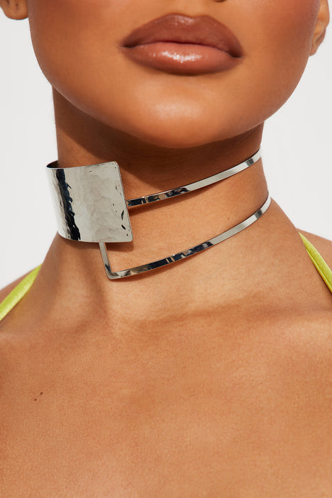 Fearless Cut Out Choker Silver